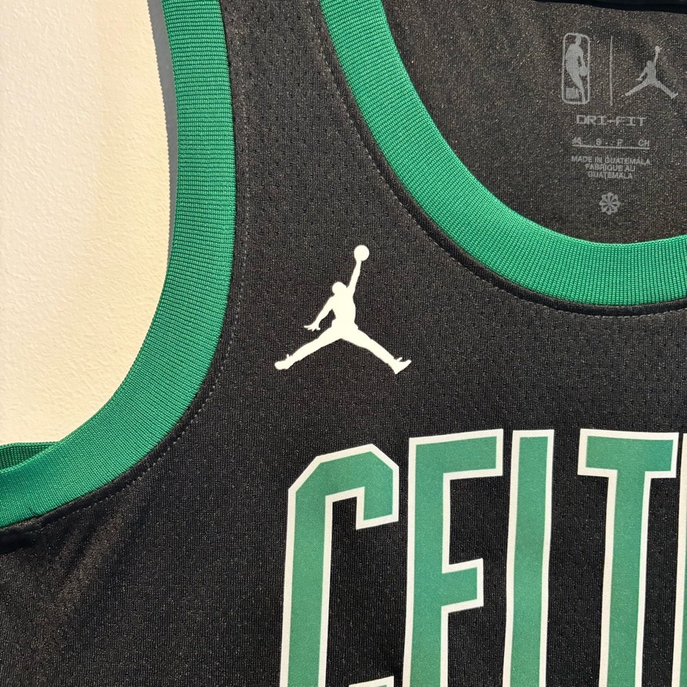 Boston Celtics Jaylen Brown Jersey Jordan Statement Swingman Small 40 Amica NBA - Picture 7 of 16
